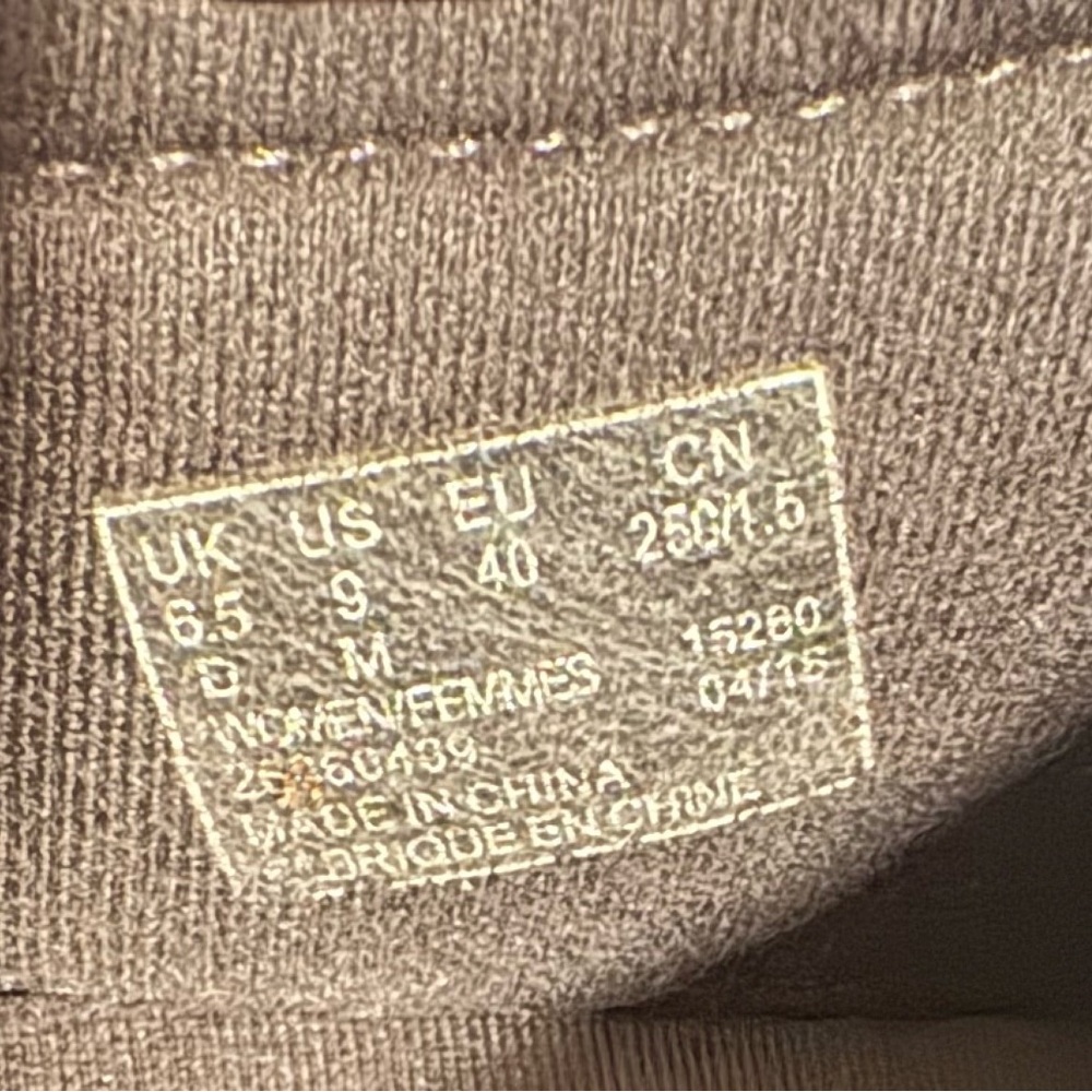 Clarks Brown walabees